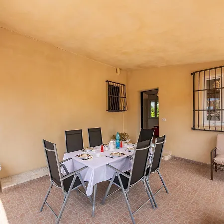 Casa Lupa Magnifica Con Giardino Villa *