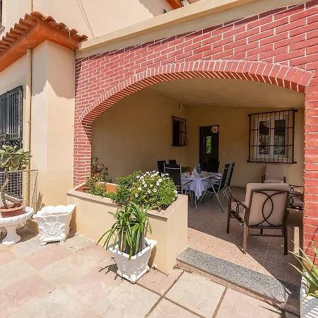 Вилла Casa Lupa Magnifica Con Giardino Куарту-Сант'Элена