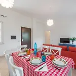 Casa Lupa Magnifica Con Giardino * Quartu SantʼElena