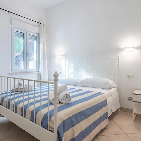 Casa Lupa Magnifica Con Giardino Villa